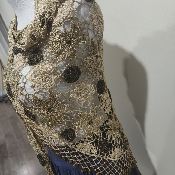 Elegant Tan and Brown Crochet Shawl - Picture 4 of 4